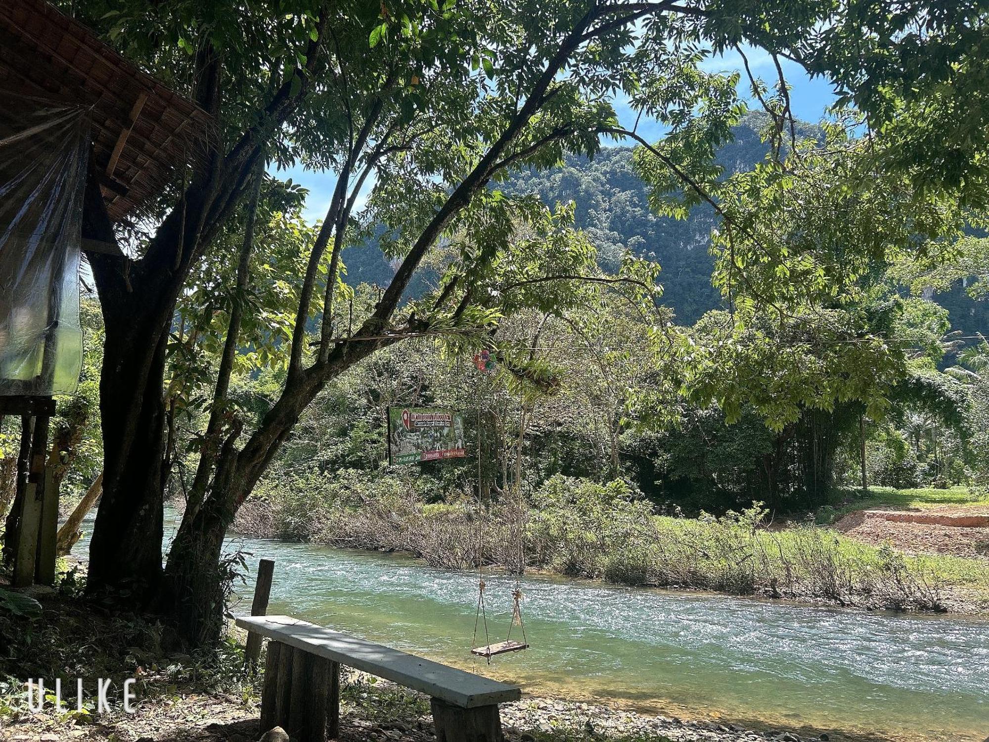 Отель Khaosok August Freedom Camp Khao Sok National Park Экстерьер фото