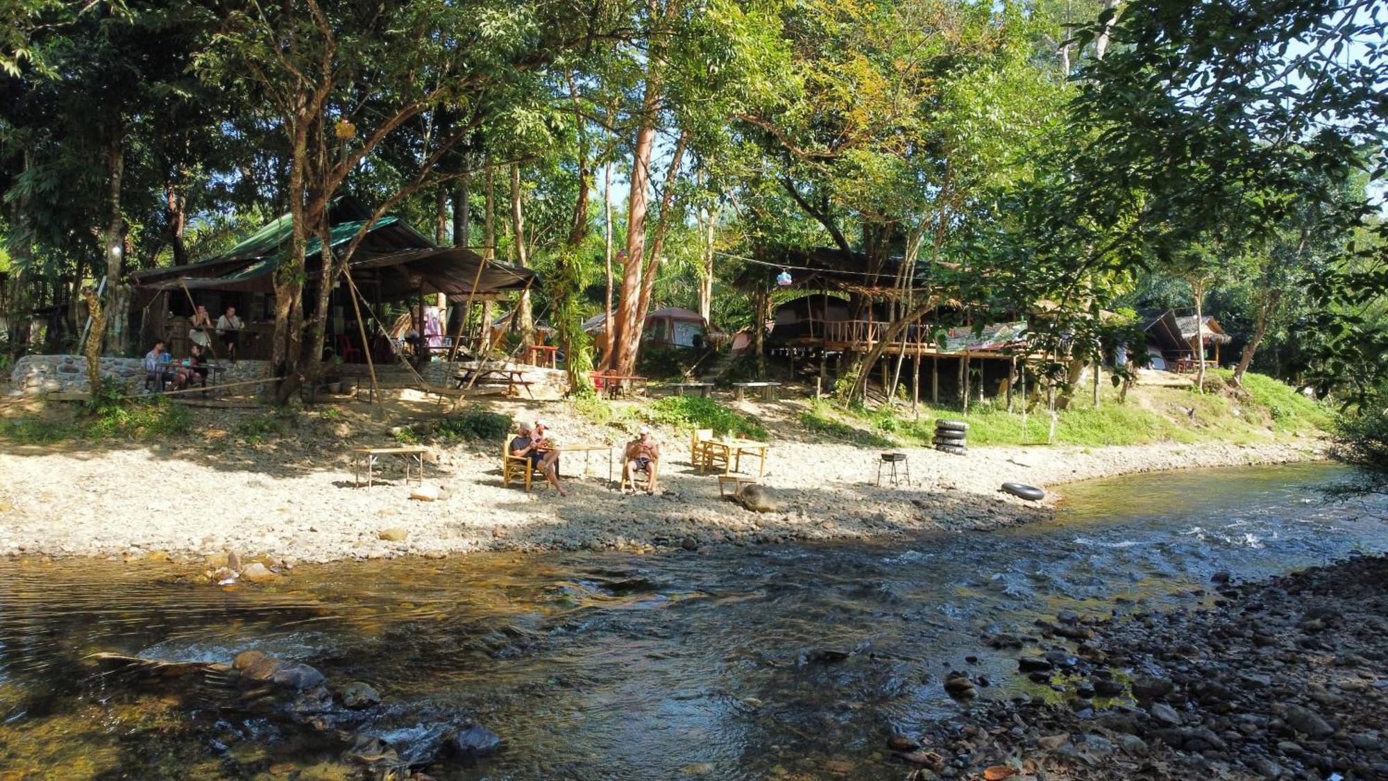 Отель Khaosok August Freedom Camp Khao Sok National Park Экстерьер фото